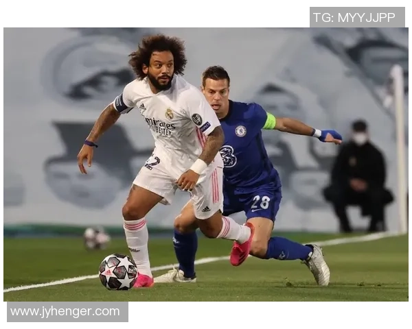 小鲜肉怒斥足球明星背后的真相引发热议与争议