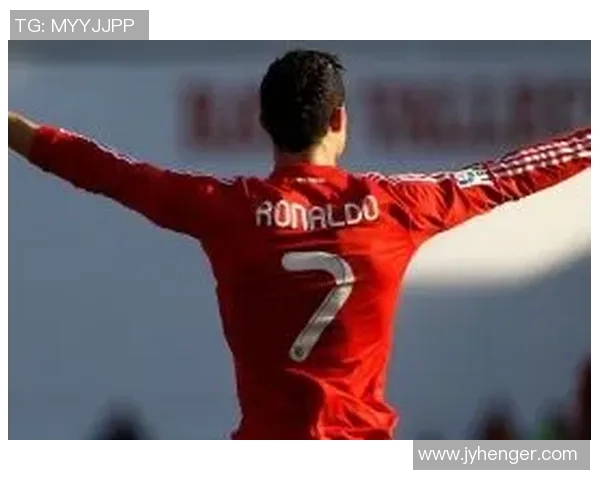 足球明星人物雕刻艺术全景展示与背后故事探秘